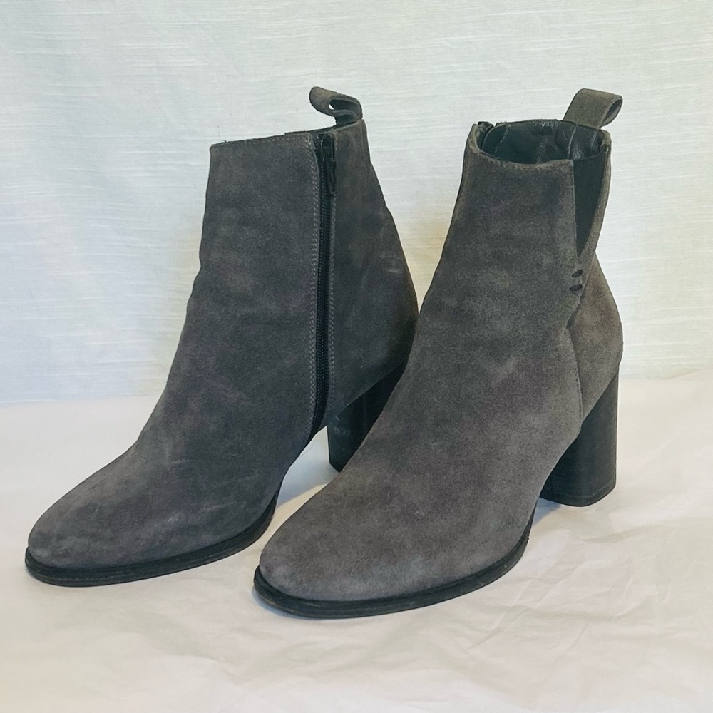 Napoleoni Made in Italy Gray Suede Side Zip Ankle Boots Classic preppy